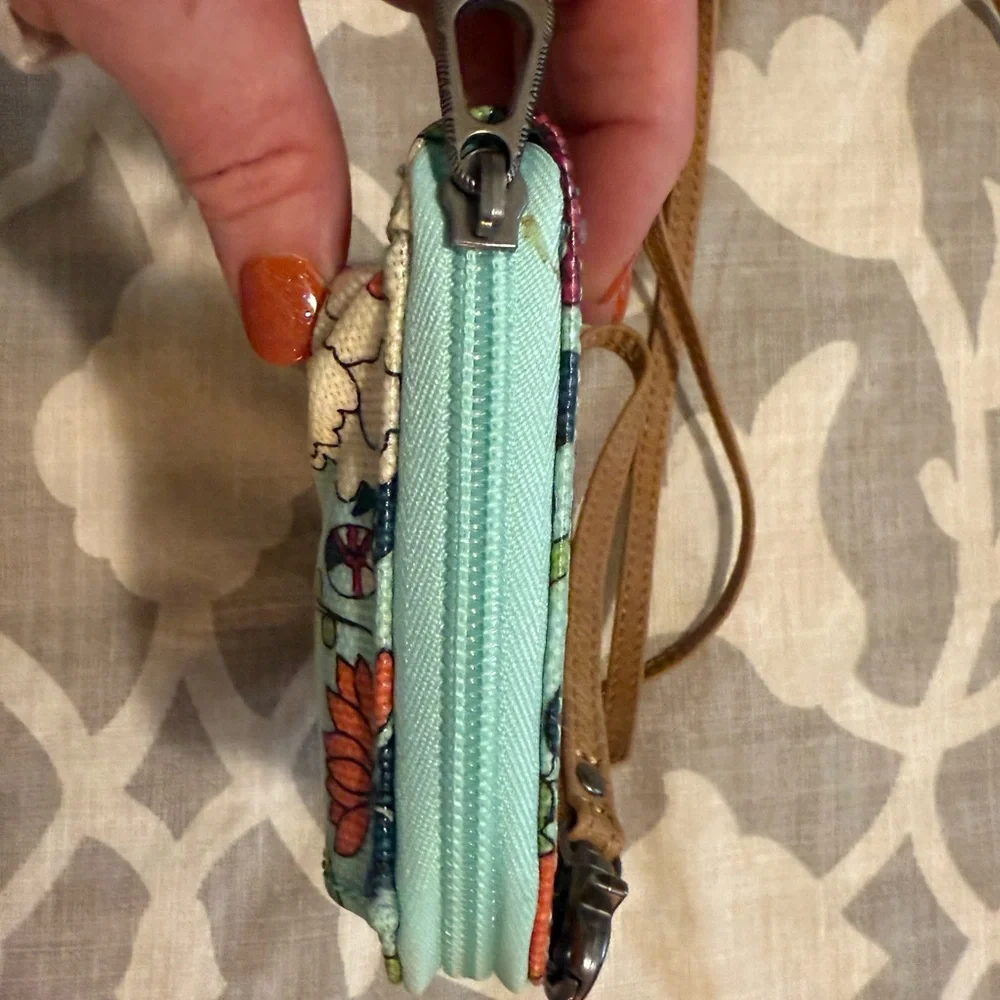 Sakroots Artist Circle Large Smartphone Crossbody Wallet in a floral pattern - Picture 9 of 13